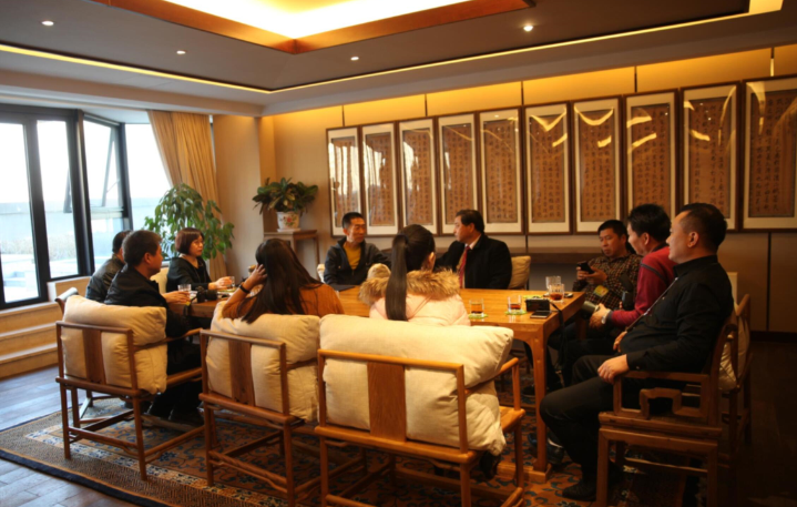 “用艺术呈现艺术,用完美缔造完美” “用艺术呈现艺术,用完美缔造完美”