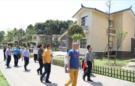 ��ѡ�����Ƽ���λ�ιۿ���