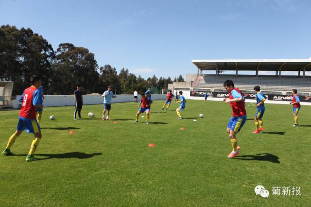 ���ǻ��𡱺���������Ŀ������ѵ�������Ի�����