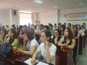 杨永忠教授“创意管理学”系列讲座在济南大学拉开帷幕 杨永忠教授“创意管理学”系列讲座在济南大学拉开帷幕