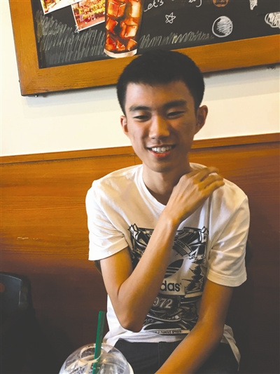 ���Ϻ���ǰ��Ƭ