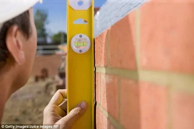 澳洲砌砖工又又又涨价了,日薪过千不是梦!澳洲人懒得干,移民局哭求熟手外来民工,还能移民!