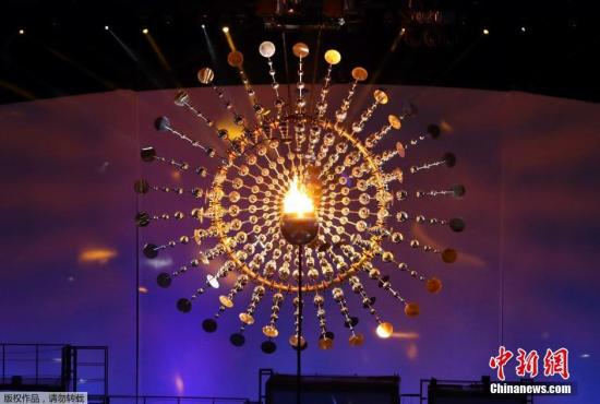 当地时间8月5日晚8时,2016里约奥运会开幕式在里约热内卢马拉卡纳体育场举行,利马点燃奥运圣火。 当地时间8月5日晚8时,2016里约奥运会开幕式在里约热内卢马拉卡纳体育场举行,利马点燃奥运圣火。