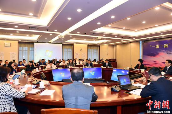 ����ȫ��34�����Һ͵�����80��λ����ý��������ױ�������ͬ�ͻ���ý���롰һ��һ·������չ����̸��˼������ý�����Я�ֹ�Ӯ���ڡ�һ��һ·��������ץס���������Ӷ������á�����Ժ�Ȱ�������Ԯƽ��ϯ��̸�Ტ����������Ժ�Ȱ츱����̷����������̸�ᡣ<a target='_blank'  data-cke-saved-href='http://www.chinanews.com/' href='http://www.chinanews.com/'>������</a>���� ���� ��