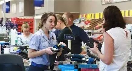 δ��10�꣬������𱬣����С�Ǯ��;��ְҵ��Ȼ����Щ������������ѡ��רҵ����