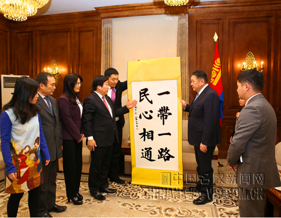 蒙古国大呼拉尔主席会见中国全国政协委员潘庆林 蒙古国大呼拉尔主席会见中国全国政协委员潘庆林
