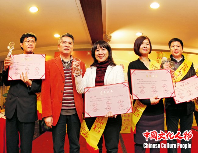 �ܷ�������Բ�Σ���ÿ���˶������������ʵĻ���