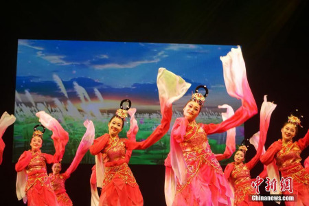 ����ʱ��1��30���������Ļ��й����ĺ�ͬ�����׶صڶ���ο�ȷ�������Lyceum Theatre��������������Ľ�Ŀ�������ڹ�����ͼΪ�赸���ݡ��������ϡ��� <a target='_blank'  data-cke-saved-href='http://www.chinanews.com/' href='http://www.chinanews.com/'>������</a>���� ��ǿ ��