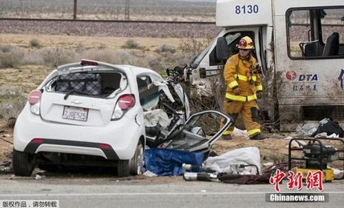 �й���������ʱ��2��27�����磬λ�������ϼ���ʥ����͡ŵ��Kramer������58�Ź�·����һ�������ش󳵻������µ��а����г�Ϊ���˰�ʿ��˾���У����ϵ��ο�ҲΪ�й��ο͡�������������6ʱ����������1�˵���������9������Σ������������17�����ˣ���������Σ�ա�