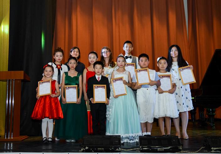 中国选手获得乌克兰国际青少年音乐大赛大奖 中国选手获得乌克兰国际青少年音乐大赛大奖