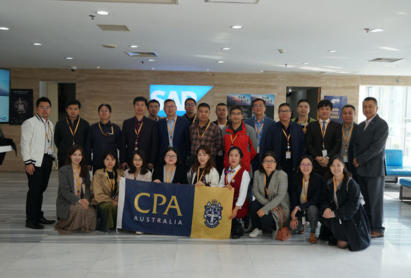 ���޻��ʦ����Я�����Ź��һ��ѧԺ�ɹ��ٰ쾫ӢCFOʤ�����������ް�