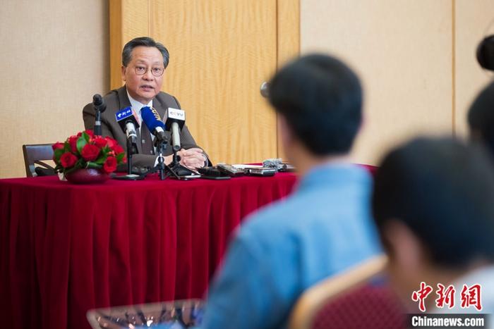 �߿��ͣ�����20�������γ�һ�׽�����������ϵ