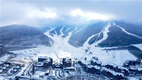 ��ѩ�������������Ա�ѩ֮������д��������֮����