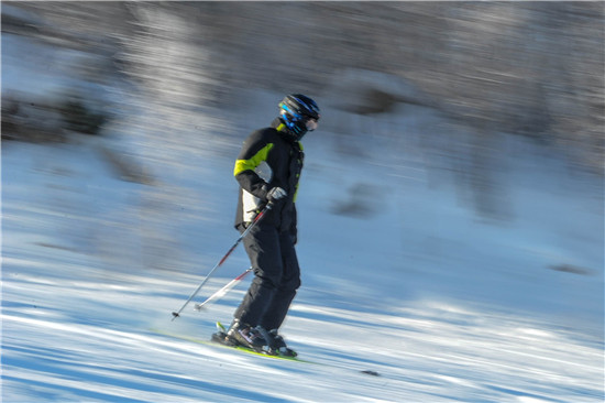 ��ѩ�������������Ա�ѩ֮������д��������֮����