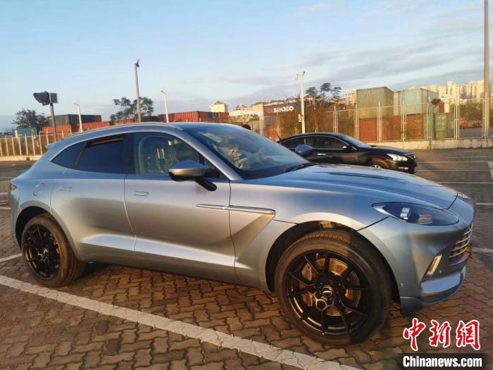 海南自贸港“零关税”进口汽车货值逾千万