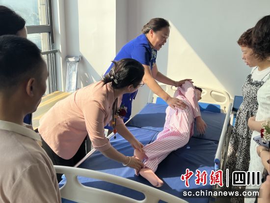 ��ѵ���ϻ����ȼ��ܡ�