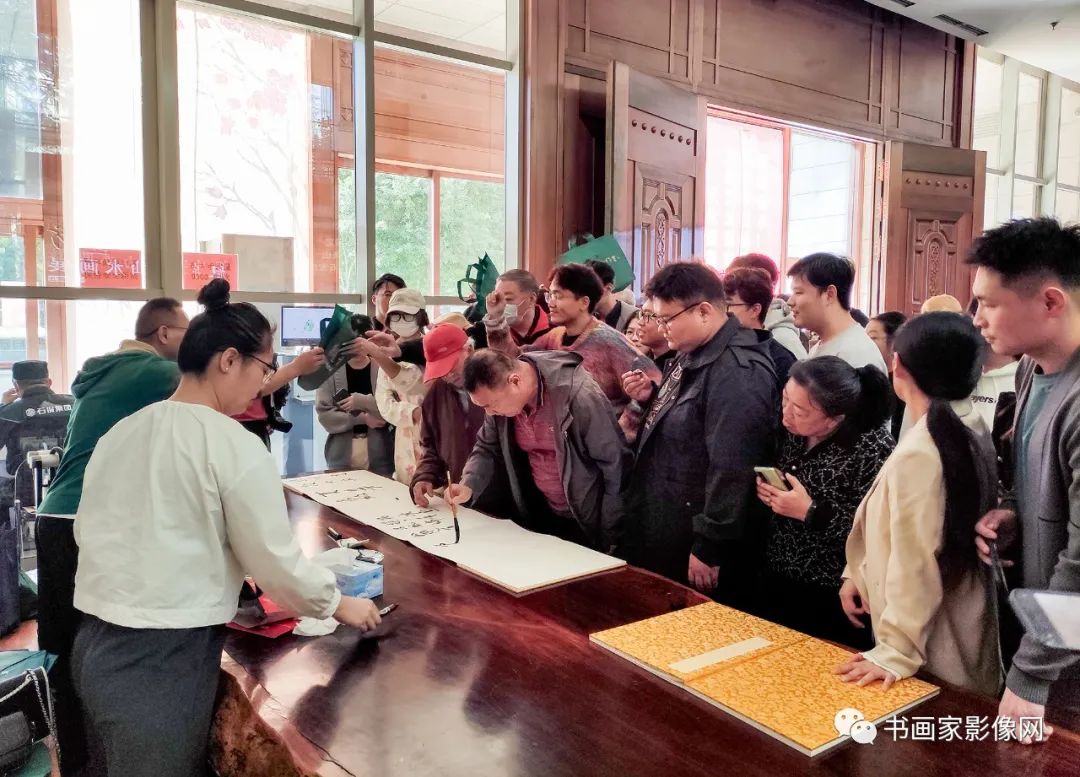 “诗与远方一一旭宇文人山水画展”在石家庄市美术馆隆重开幕 “诗与远方一一旭宇文人山水画展”在石家庄市美术馆隆重开幕