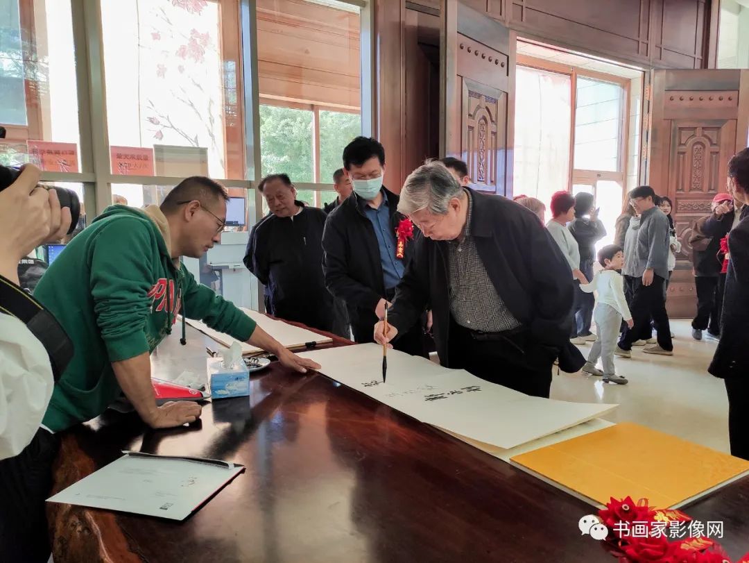 “诗与远方一一旭宇文人山水画展”在石家庄市美术馆隆重开幕 “诗与远方一一旭宇文人山水画展”在石家庄市美术馆隆重开幕