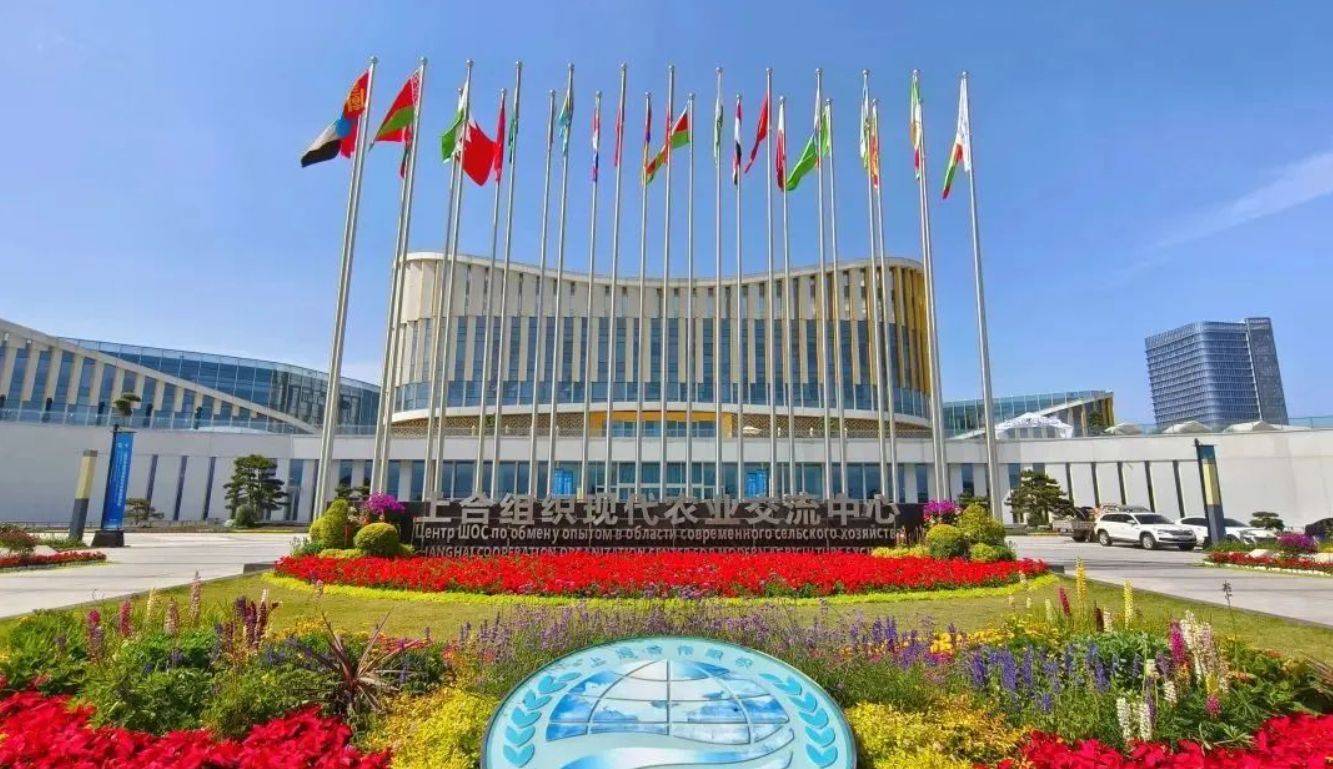 t046a01e92533cae138.jpg t046a01e92533cae138.jpg